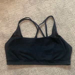 Athleta women’s sports bra Size M
